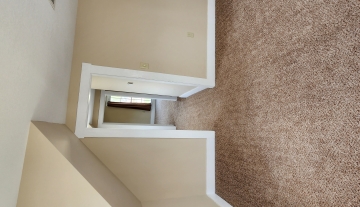 320 W Clinton-Upper unit Pics 4.jpg